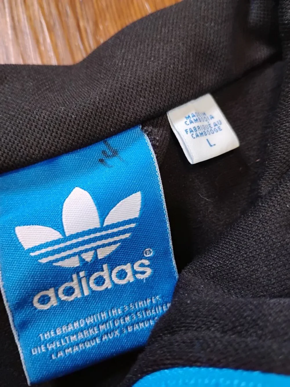 adidas trefoil striped